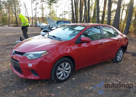 2016 Toyota Corolla Le z USA, uszkodzony, nr VIN 5YFBURHE8GP511246